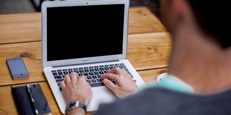 储能技术如何驱动海上风电新革命？施工突破与运维成本优化全解析