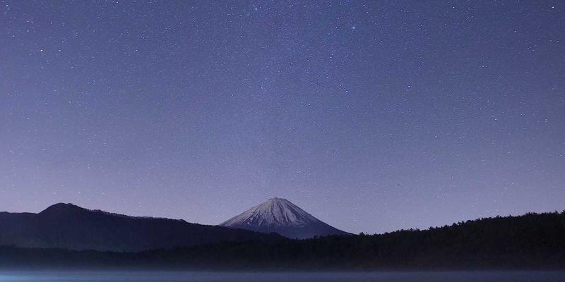 储能技术：连接太阳能与风能，构建智能电网的关键支柱