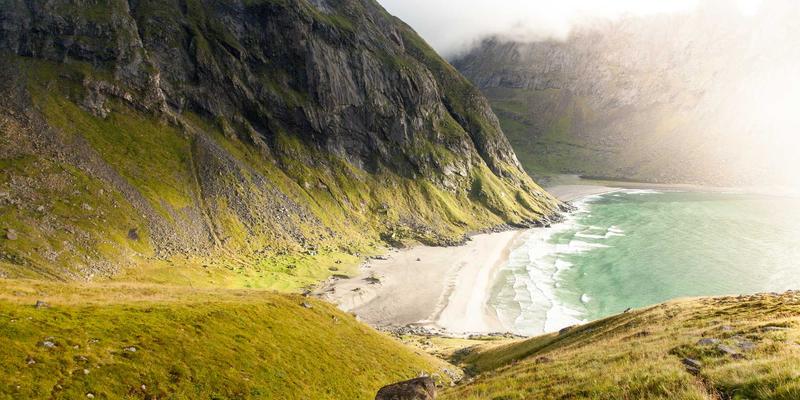 风光大基地项目开发难点与送出消纳解决方案：破解新能源规模化发展瓶颈